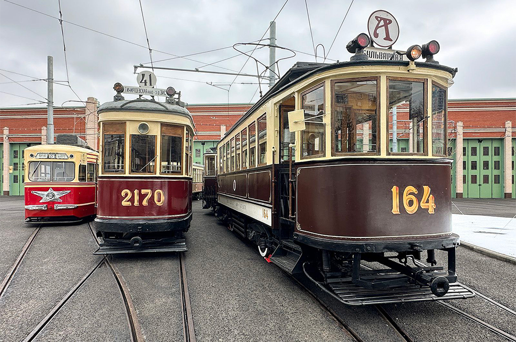 DoorHan изготовил 29 ворот для московского трамвайного депо имени Апакова