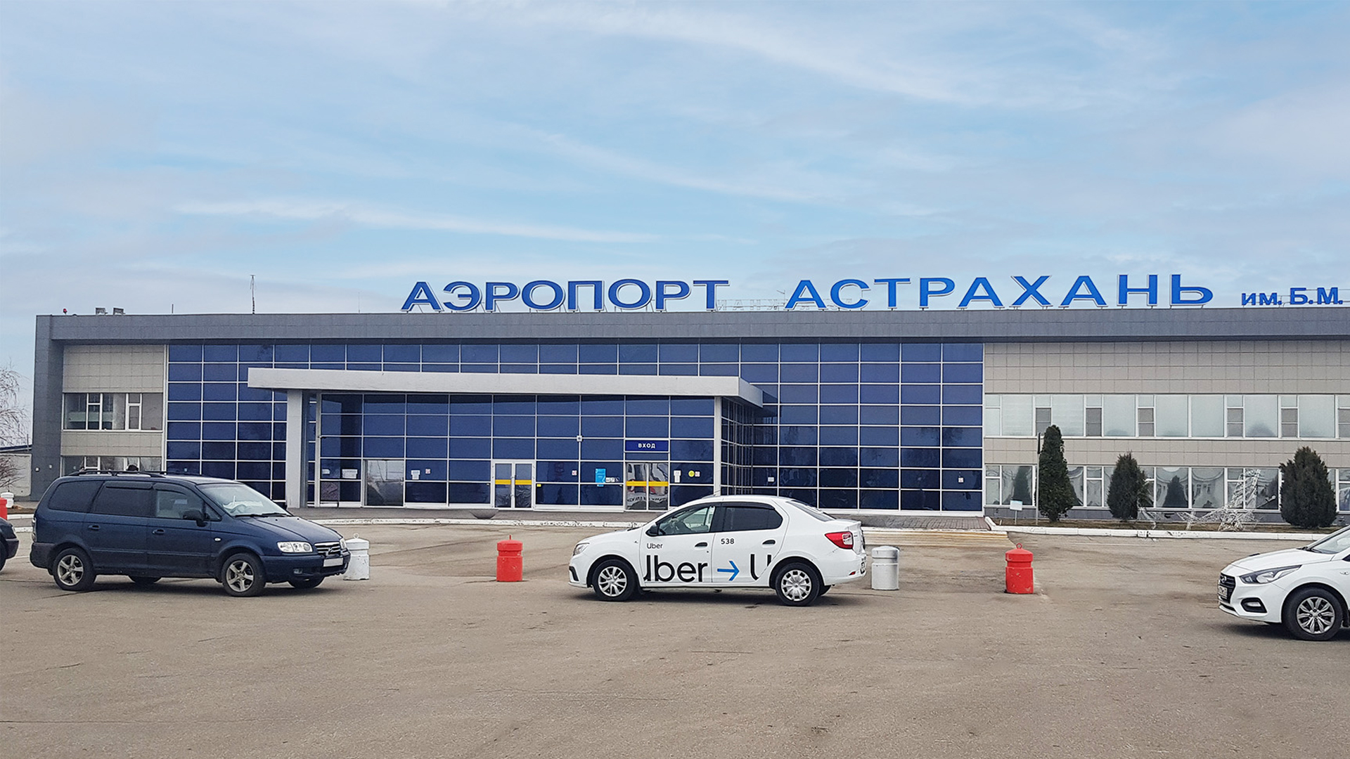 Автоматические раздвижные двери для аэропорта
