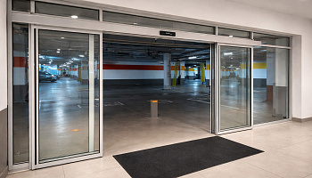 Автоматические двери для ТРЦ