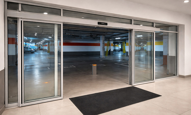 Автоматические двери для ТРЦ
